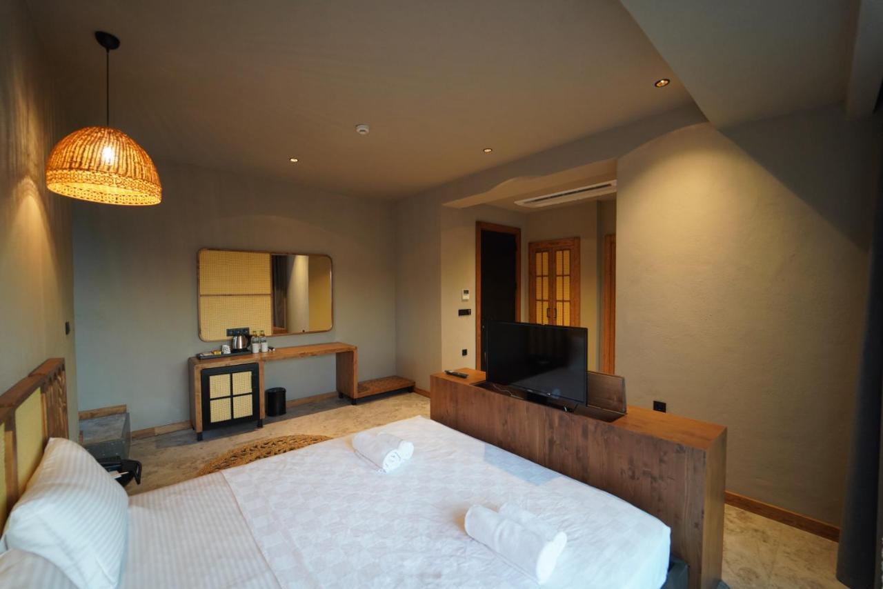 Icon Beach Suites Hotel Sovalye Island 페티예 외부 사진