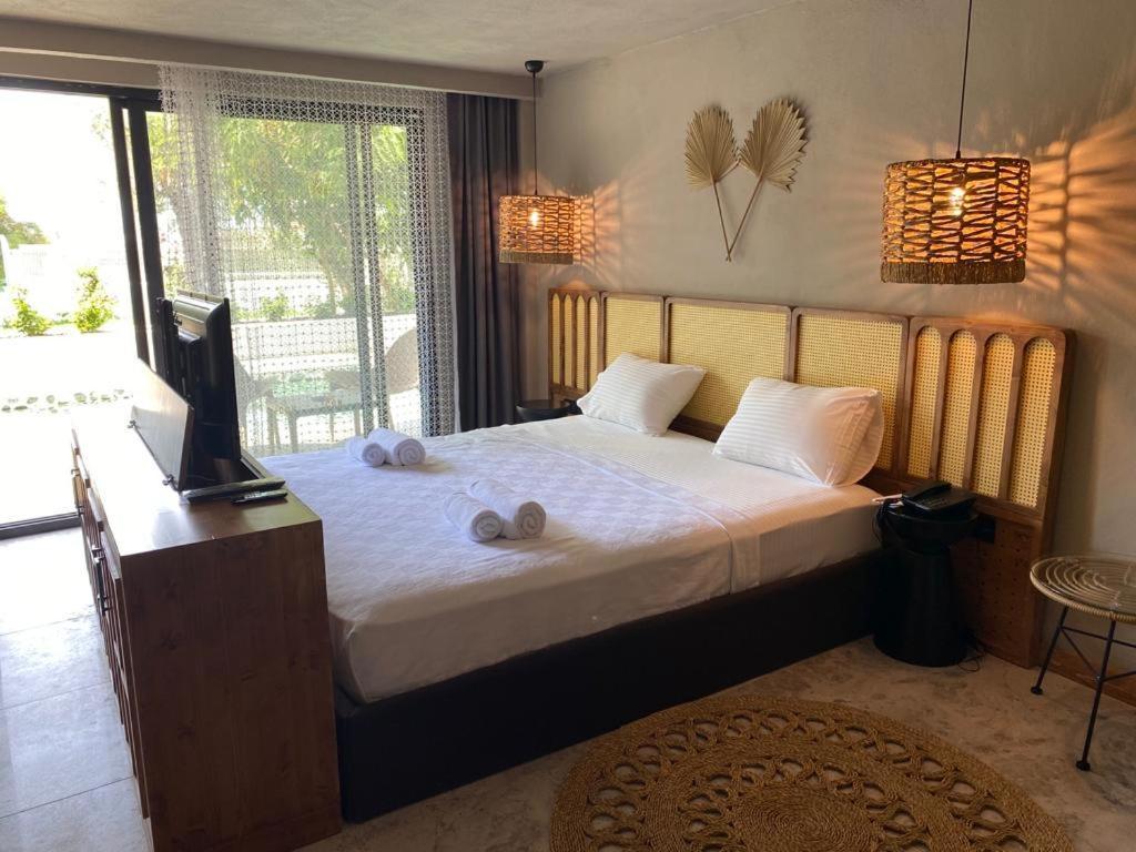 Icon Beach Suites Hotel Sovalye Island 페티예 외부 사진